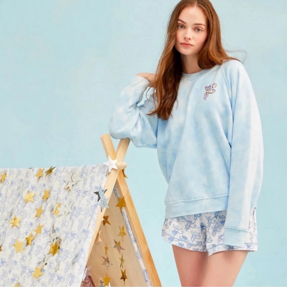 Roller Rabbit X LoveShackFancy
Fun In The Sun Blue Monkey
Sweatshirt - M